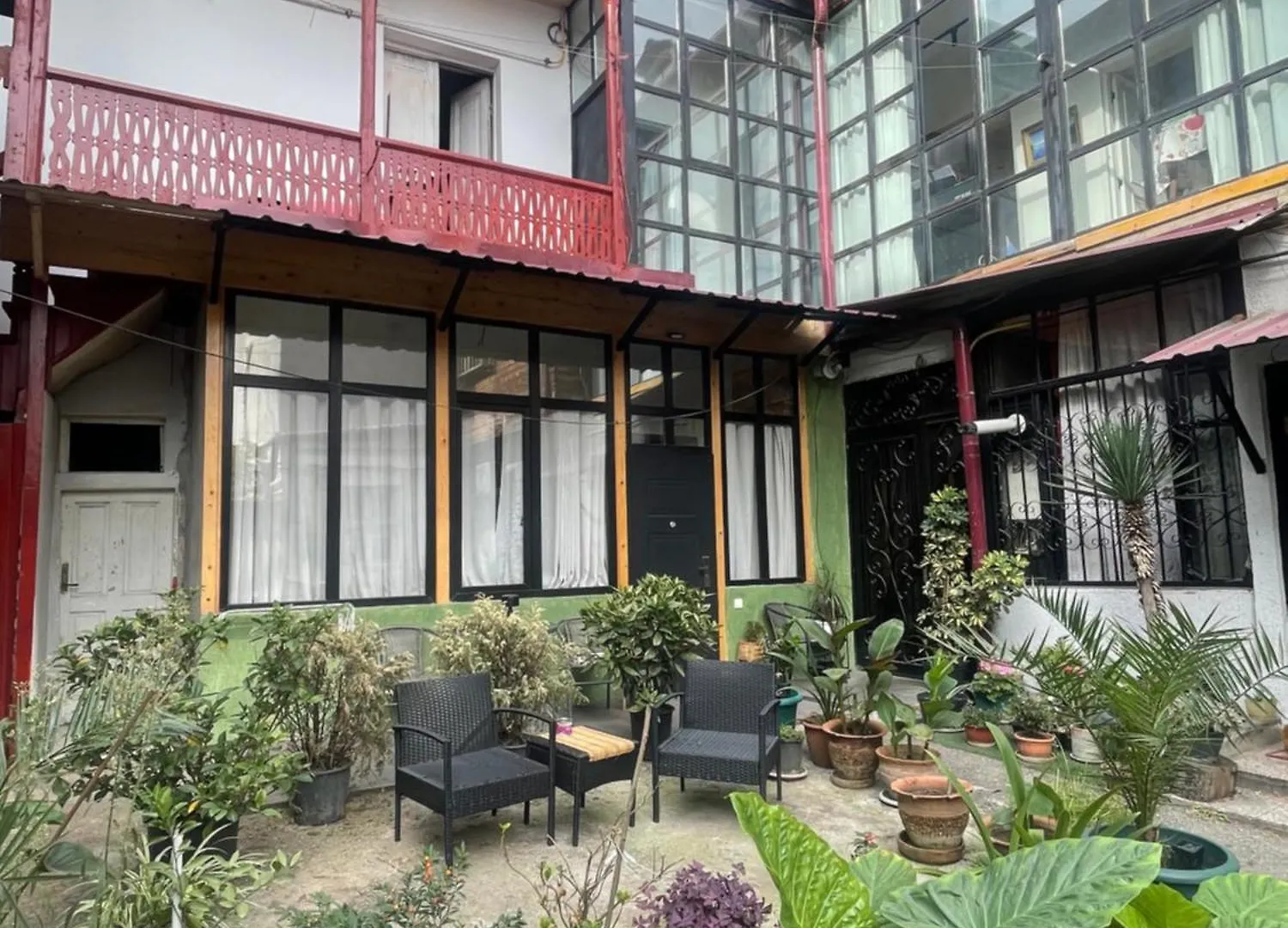 Sebastian'S Stylish Apartment In Old Town Tiflis Georgia